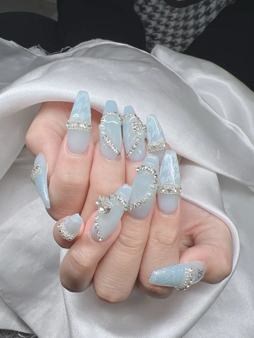 ネイル 長さ出し グラデーション キラキラネイル マグネットネイル ニュアンスネイル Lee Nails チップ長さだし専門店のネイルデザイン