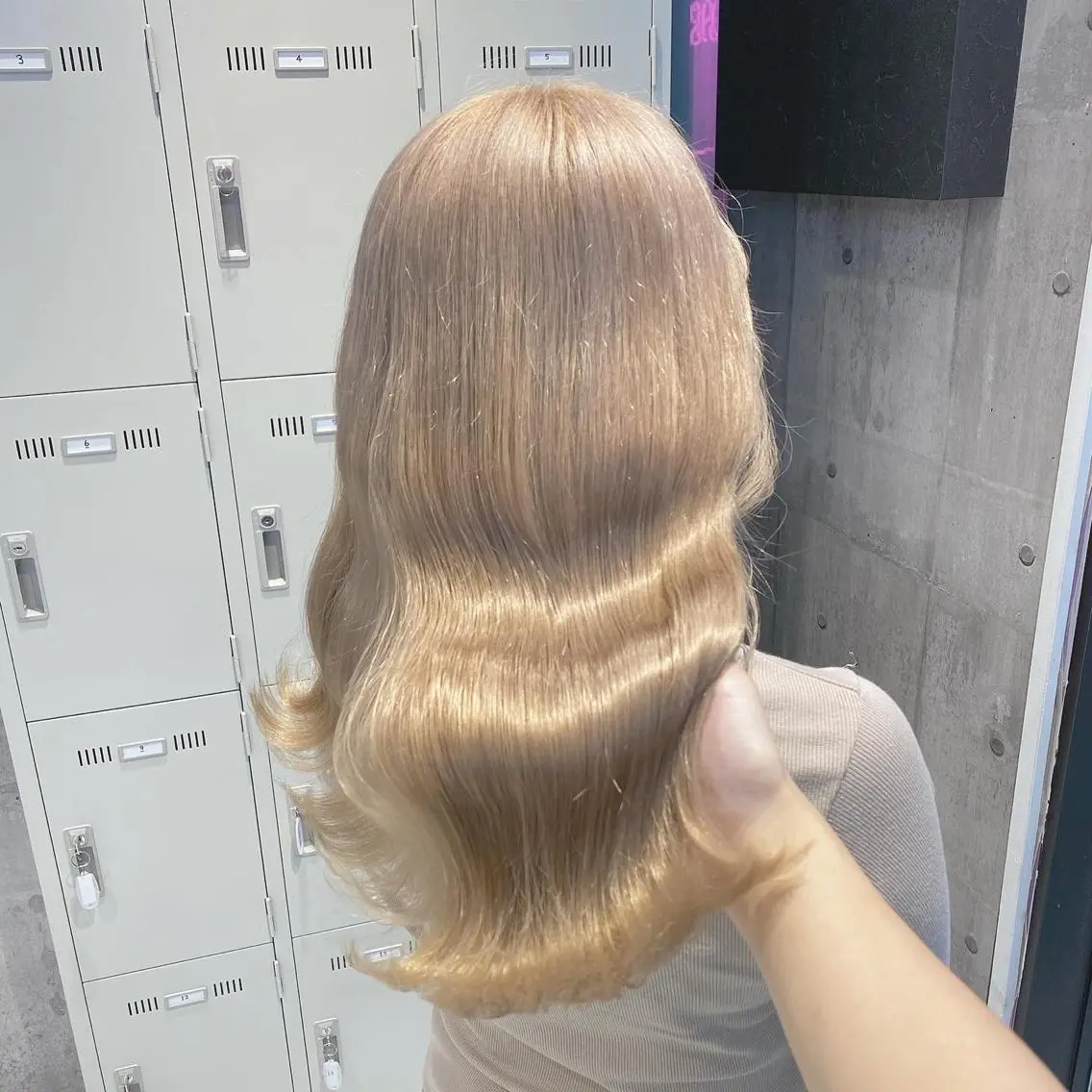 セミロング 🤍ムラ修正ブリーチ 🤍原宿/YUUのヘアスタイル