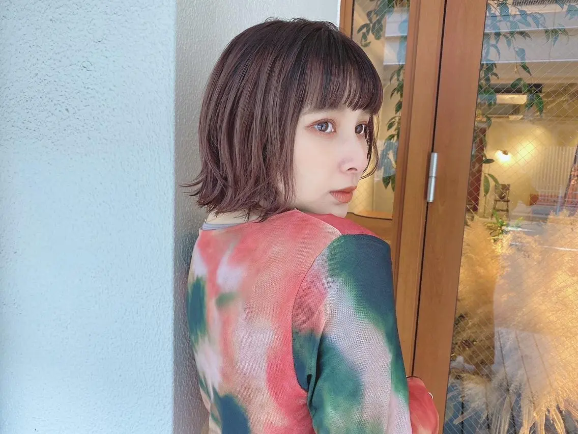 ミディアム ルービック 梅田茶屋町店のヘアスタイル