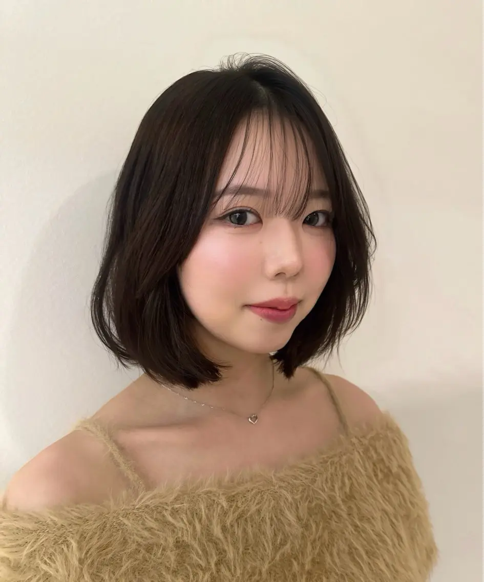 ミディアム ボブレイヤー ボブ 顔周りカット レイヤーカット 小顔カット 中韓🇨🇳🇰🇷 トレンド&髪質改善のヘアスタイル