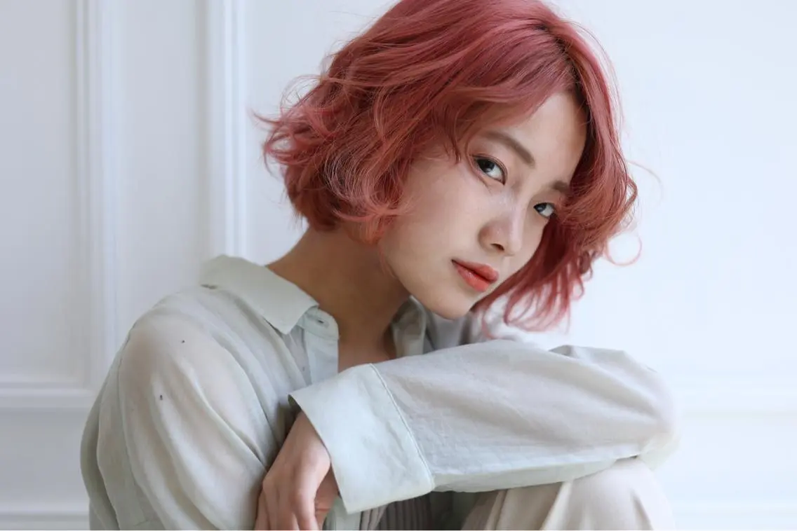 ショート カラー ダブルカラー ピンクカラー サワタ ミサのヘアスタイル
