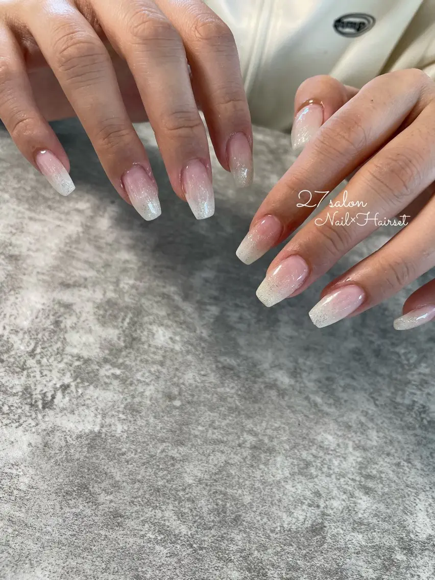 ネイル グラデーション ホワイト 27salon yuinaのネイルデザイン