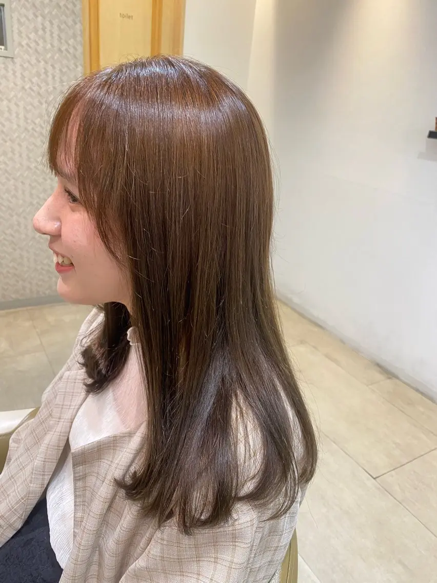 ロング カラー ベージュカラー ブリーチ ブリーチなしカラー 松本 絢乃のヘアスタイル