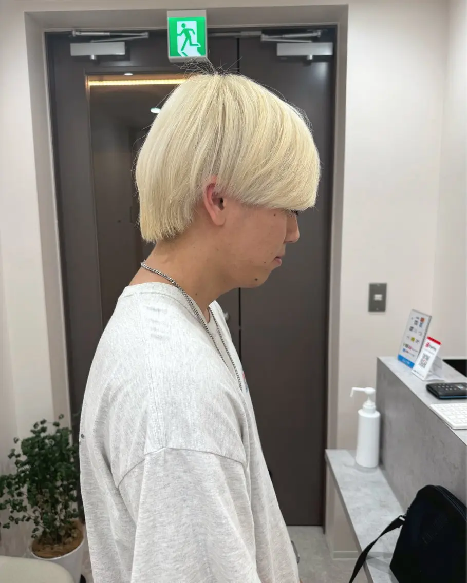 こだわりハイトーン✨ケアブリーチ2回+カラー+スプリナージュトリートメントの写真