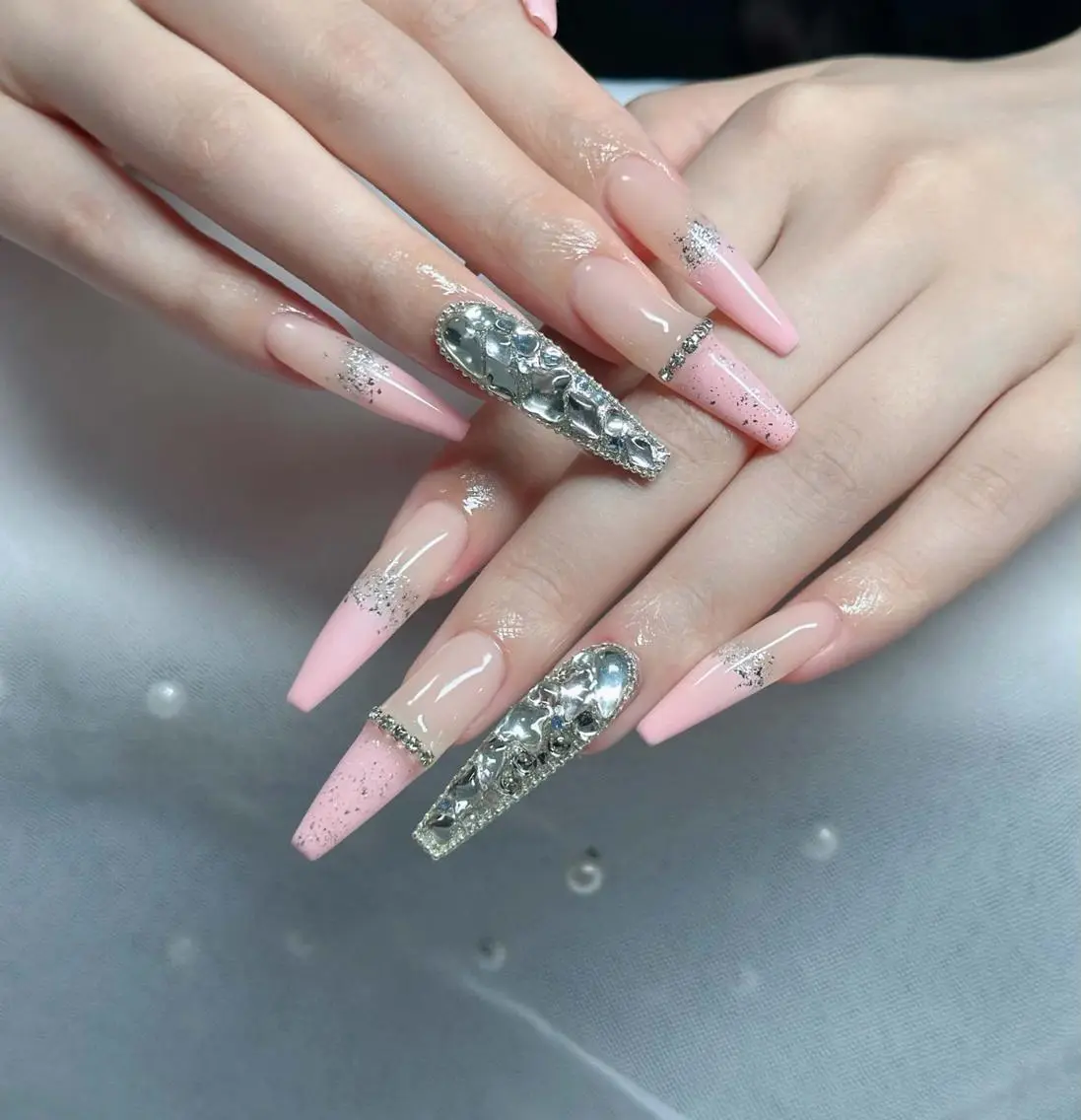 ネイル フレンチネイル ジェルネイル ハロウィン マグネットネイル ネイルチップ ハンドネイル H.baby Nail Salonのネイルデザイン