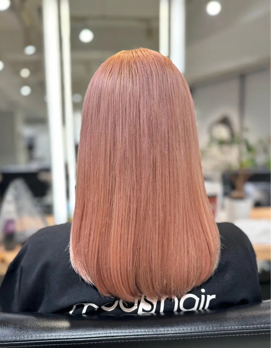 カラー ダブルカラー ピンクカラー 新津 七海のヘアスタイル