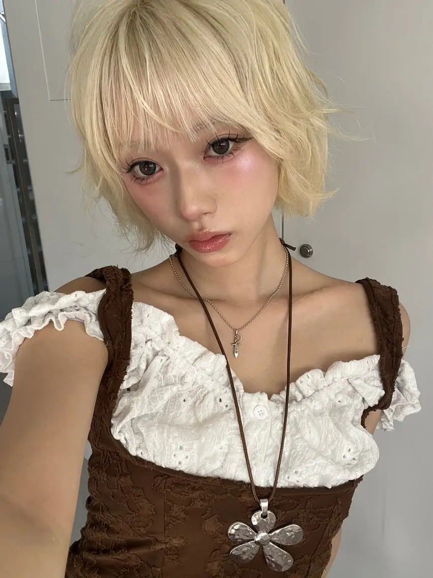 ミディアム カラー ブリーチ ブロンド ボブ 韓国風ヘア 盛れる顔周り✨韓国式 レイヤーkanatoのヘアスタイル