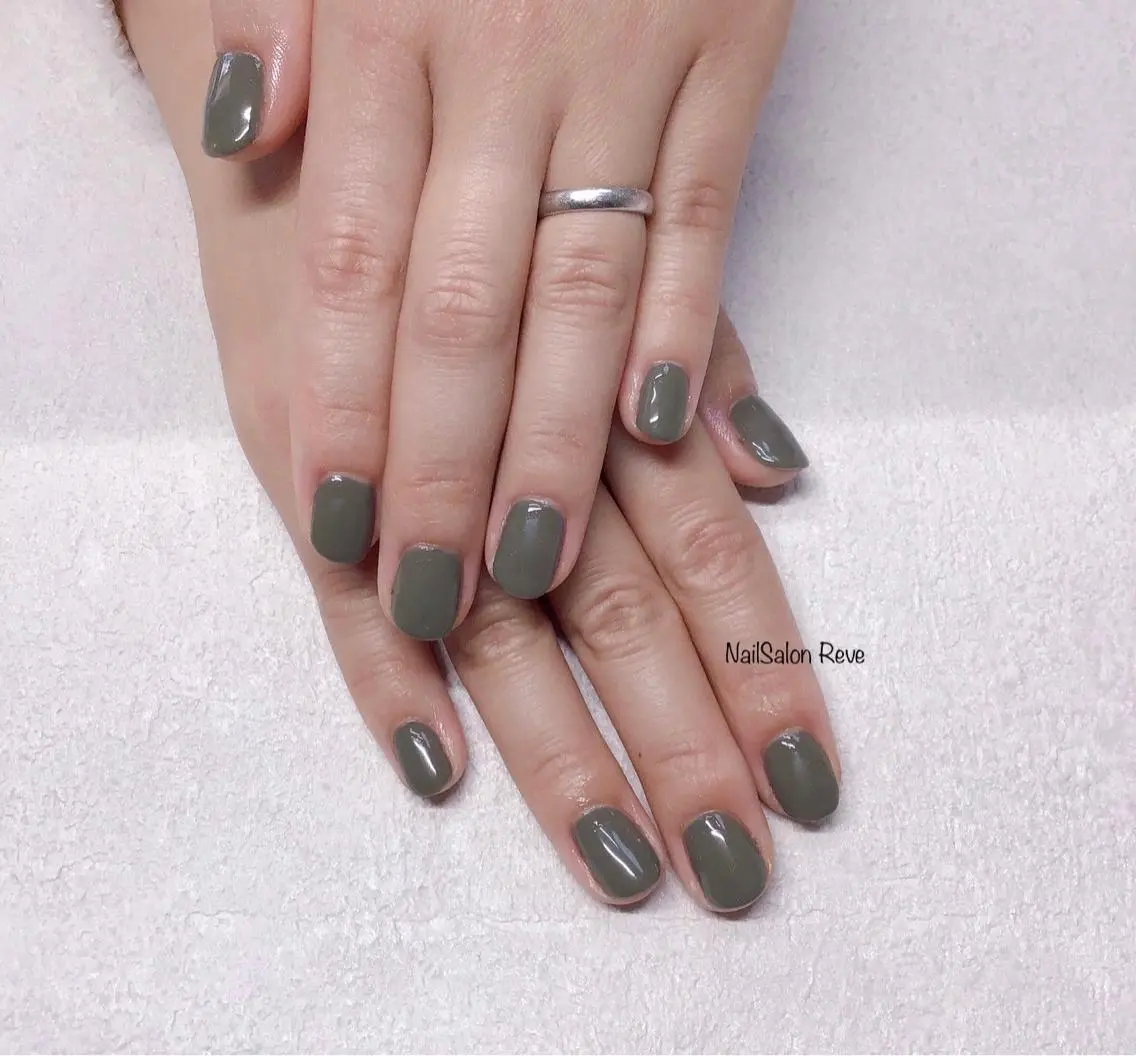 ショート ネイル ワンカラーネイル ハンドネイル NailSalon Reveのネイルデザイン