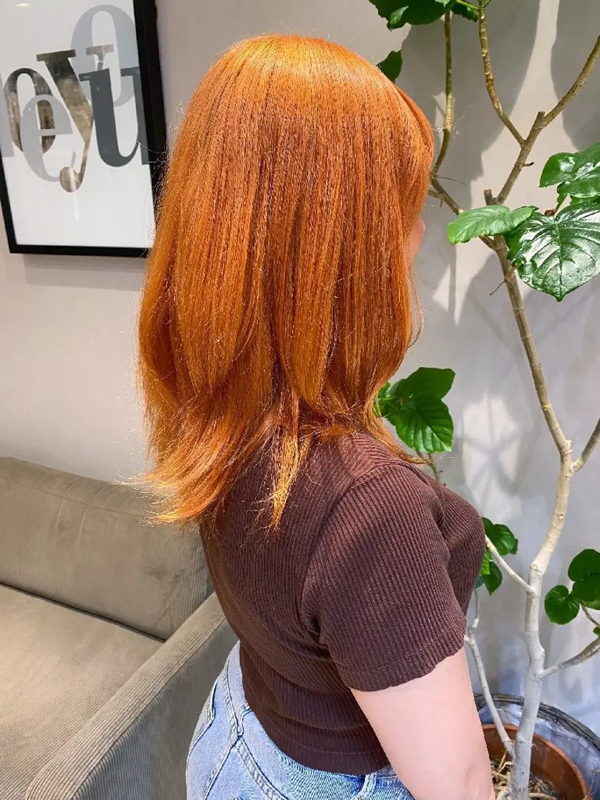 セミロング カラー ブリーチ 𝗔𝗞𝗜𝗧𝗔 🎨のヘアスタイル