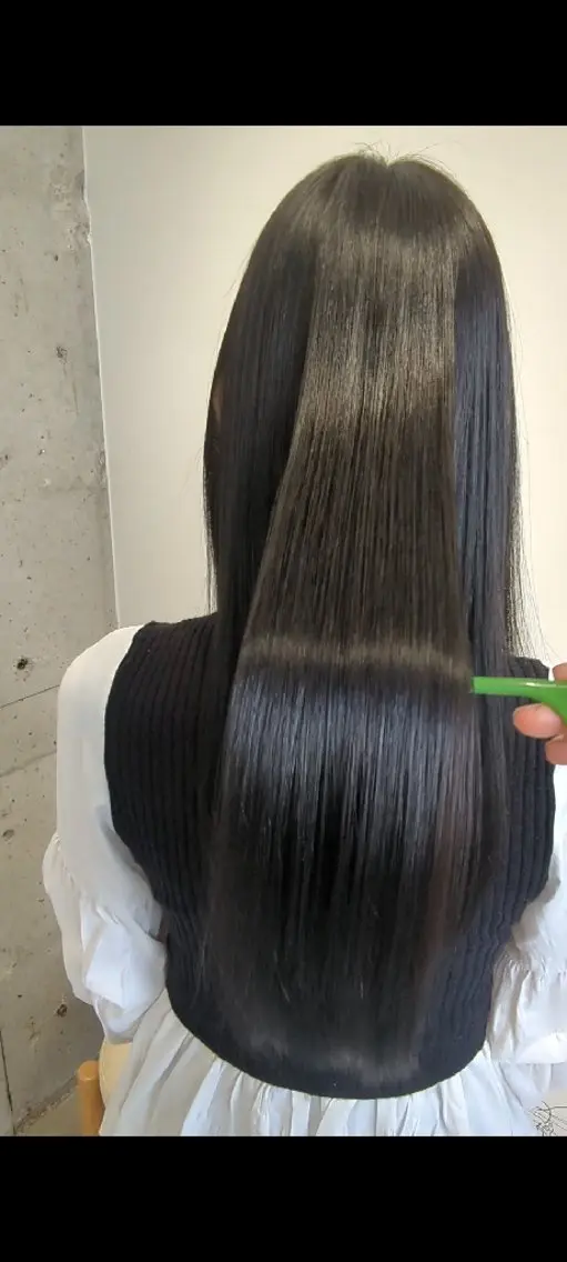 ロング 酸性ストレート カット 縮毛矯正 トリートメント newi 天王寺　 masakoのヘアスタイル