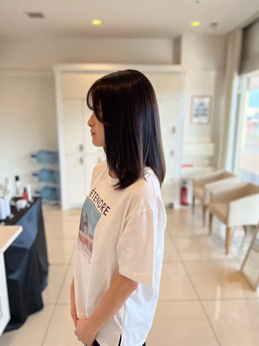 セミロング カット 縮毛矯正 トリートメント 金子 直樹のヘアスタイル