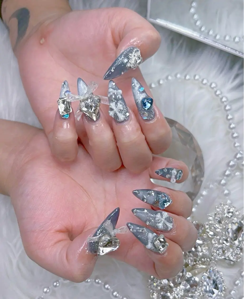 ネイル アートネイル オーロラネイル チークネイル 長さ出し フットネイル Miya _nailのネイルデザイン