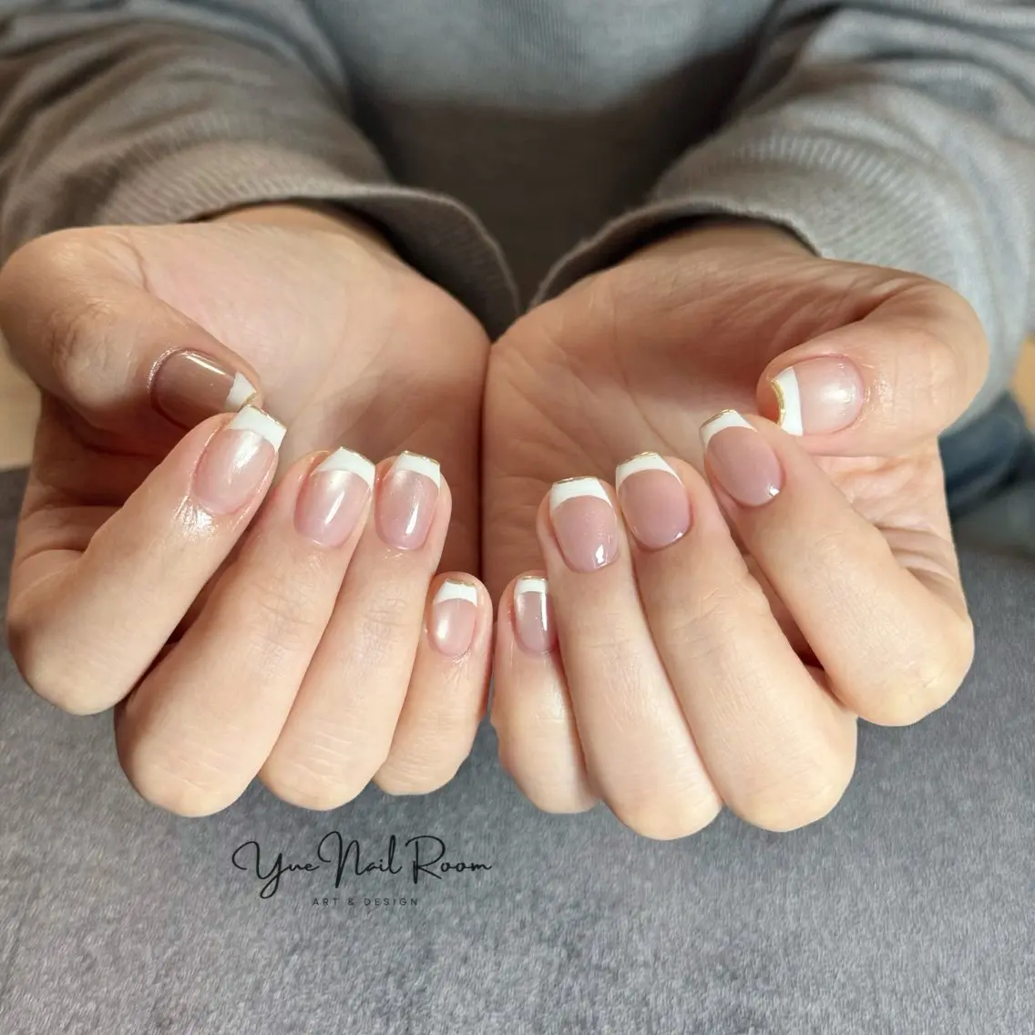 ネイル フレンチネイル ゴールド マグネットネイル ミラーネイル ハンドネイル YUE NAIL ROOMのネイルデザイン