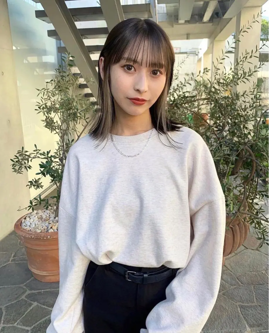 【ミニモ平日限定】イヤリングカラー、インナーカラー(ブリーチ込)+全体カラー■フェイスフレーミング追加1100円の写真