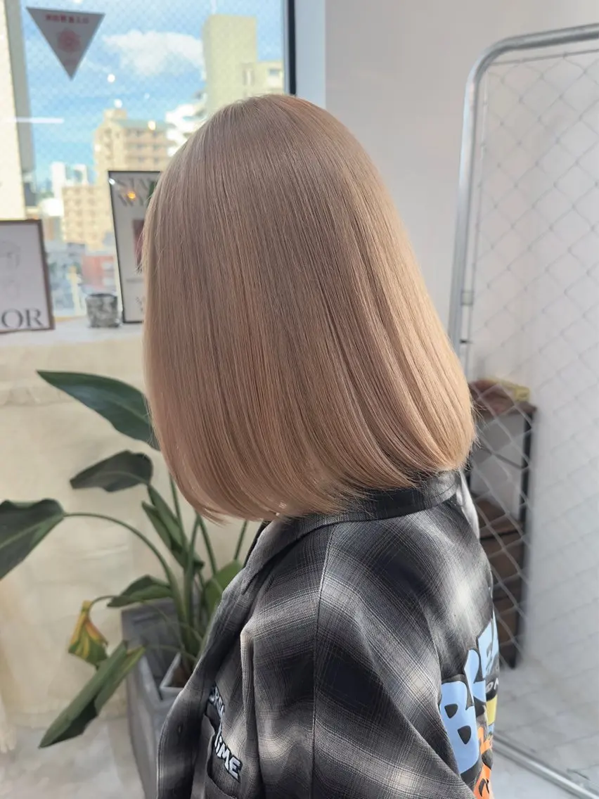 ミディアム カット ヘアカラー トリートメント 🤍ムラ修正ブリーチ 🤍原宿/YUUのヘアスタイル