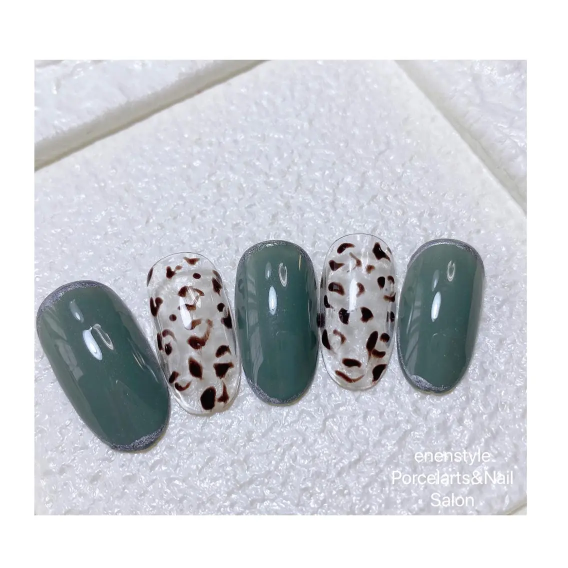 ミディアム ネイル ハンドネイル 🐾enen style 🐾のネイルデザイン