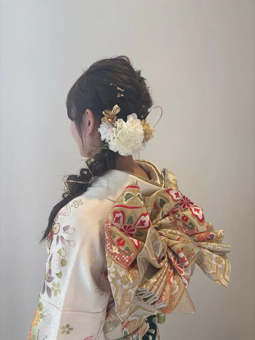 ロング ヘアアレンジ 成人式 堀 ゆきみのヘアスタイル