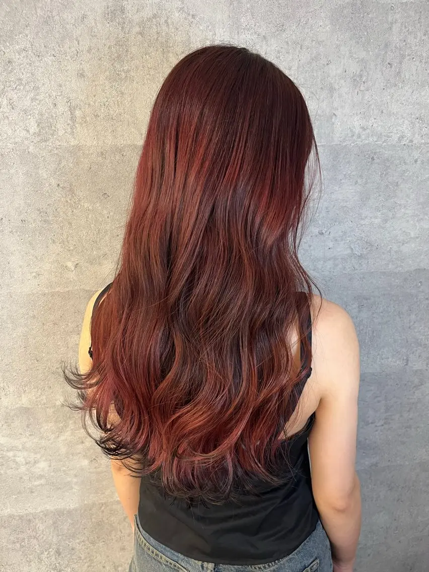 ロング カラー ブリーチ デザインカラー ブリーチなしカラー ヘアカラー トリートメント ブリーチなしベージュ レイヤーカットはるかのヘアスタイル