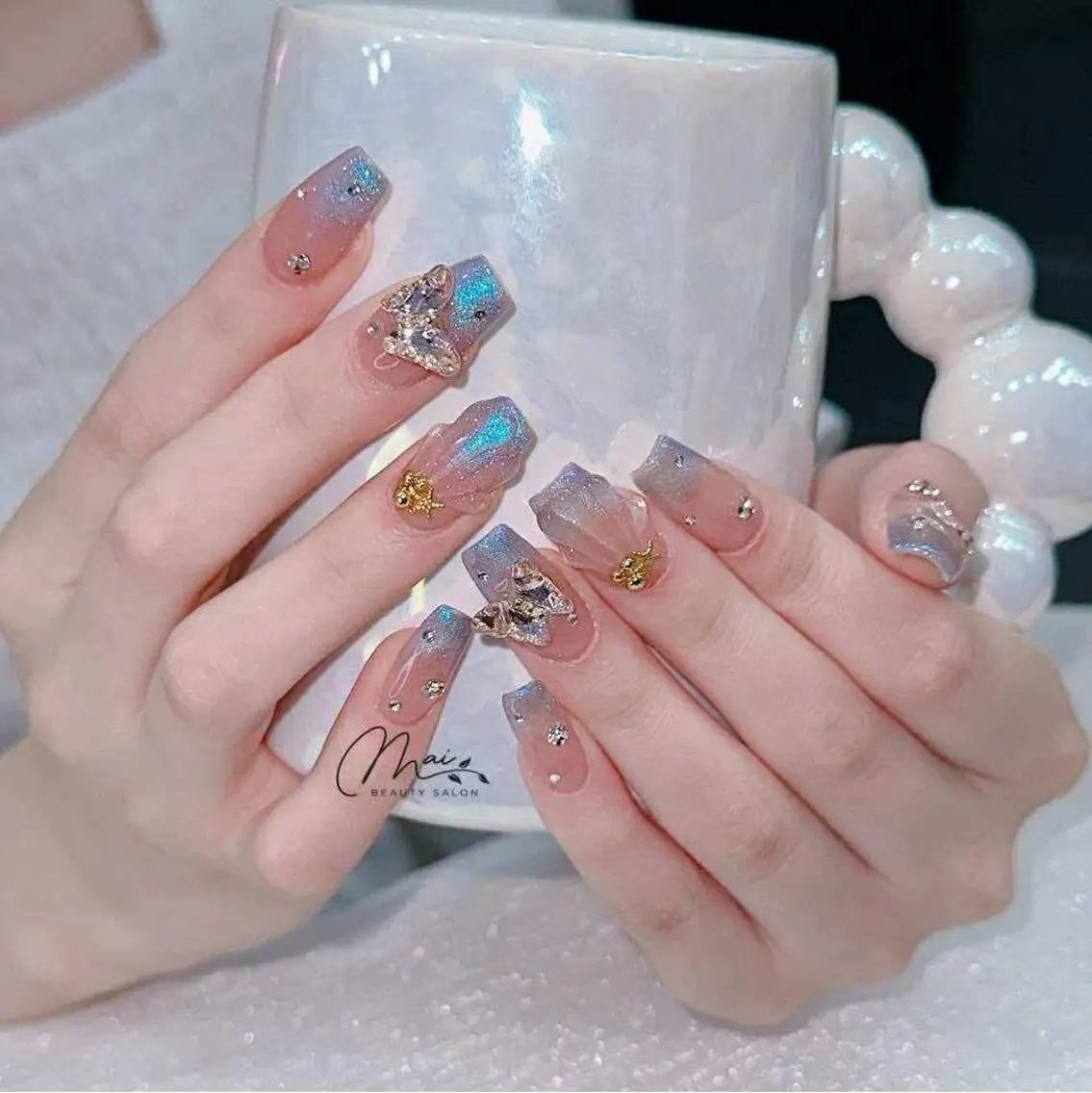 ネイル アニマル柄 ボルドー ジェルネイル ニュアンスネイル パラジェル MaiBeauty dodoのネイルデザイン