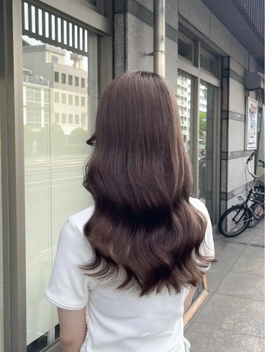 ロング カラー ベージュカラー ブリーチ オリーブベージュ 村田梨乃/ minim hairのヘアスタイル