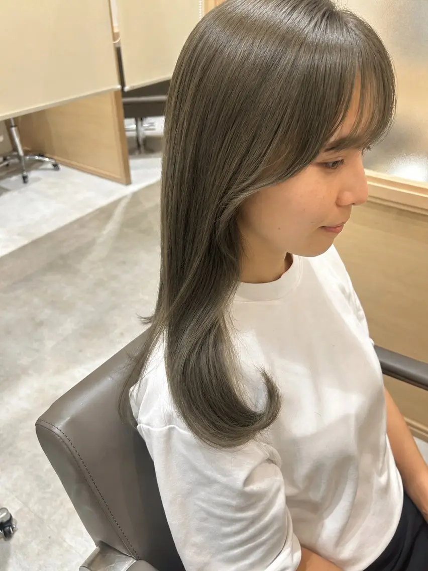 ロング カラー ケアカラー 透明感カラー グレージュ ミント オリーブカラー カット ヘアカラー トリートメント ヘッドスパ 久木原 ゆりのヘアスタイル