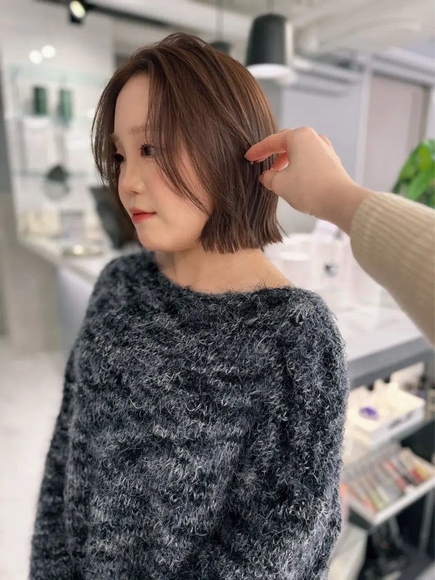 カット sena⌇ベージュ⌇ ブリーチなしWカラーのヘアスタイル
