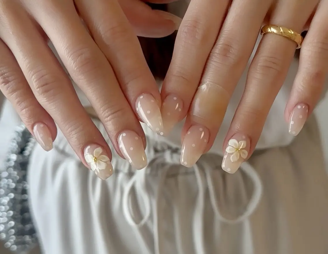 ハンドネイル Nail&Eye Elemeのネイルデザイン