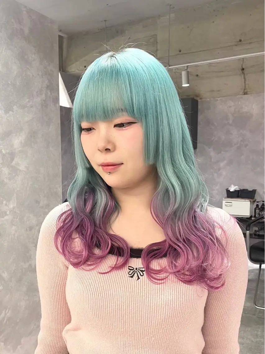 カラー 齊藤 千隼のヘアスタイル