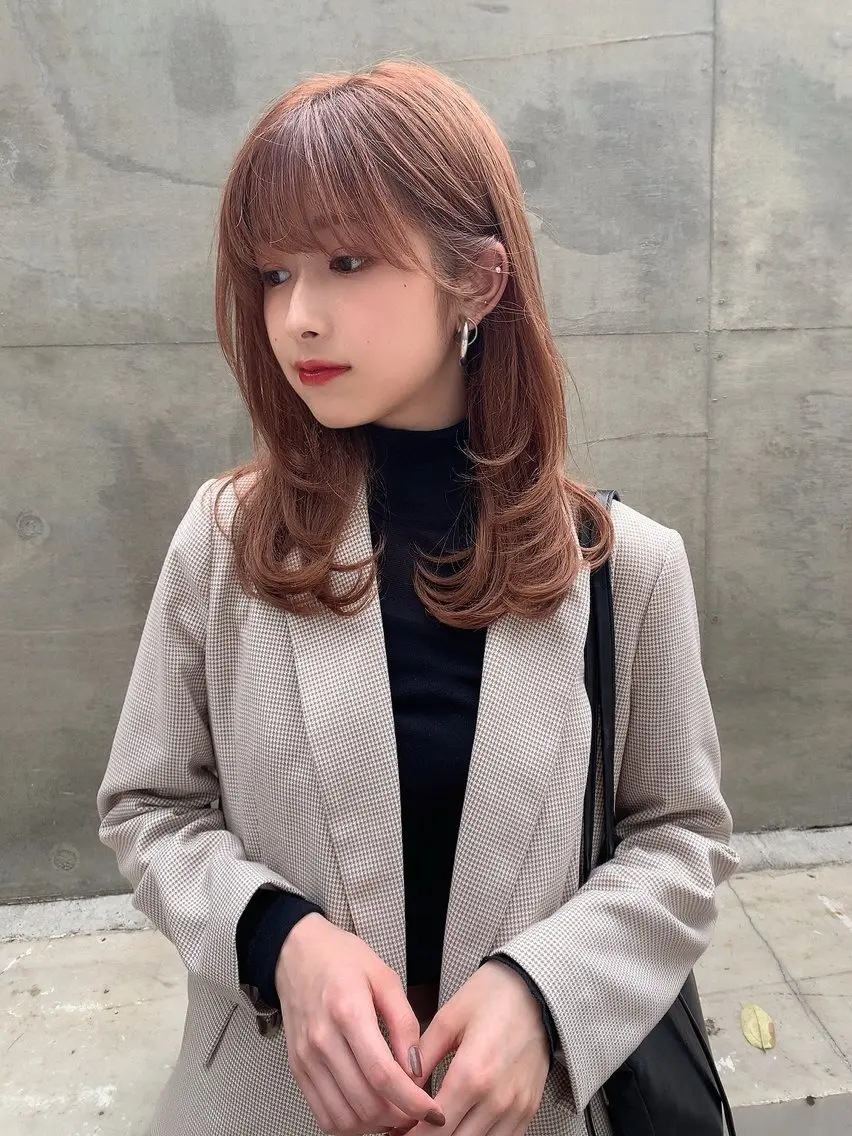 セミロング レイヤーカット カット ヘアカラー トリートメント 岡田 大樹のヘアスタイル