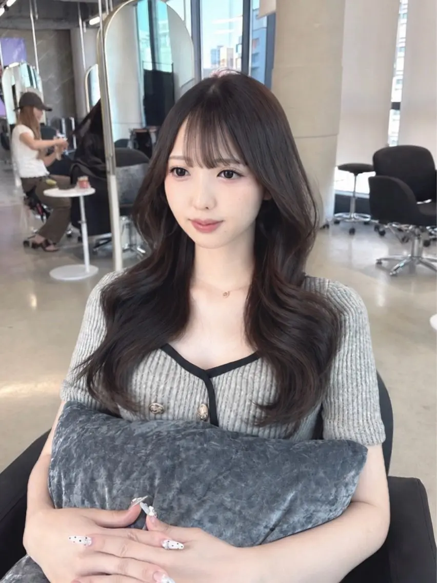 ロング カラー ヘアカラー 縮毛矯正 ninaアイドル前髪 ×透明感🎀のヘアスタイル