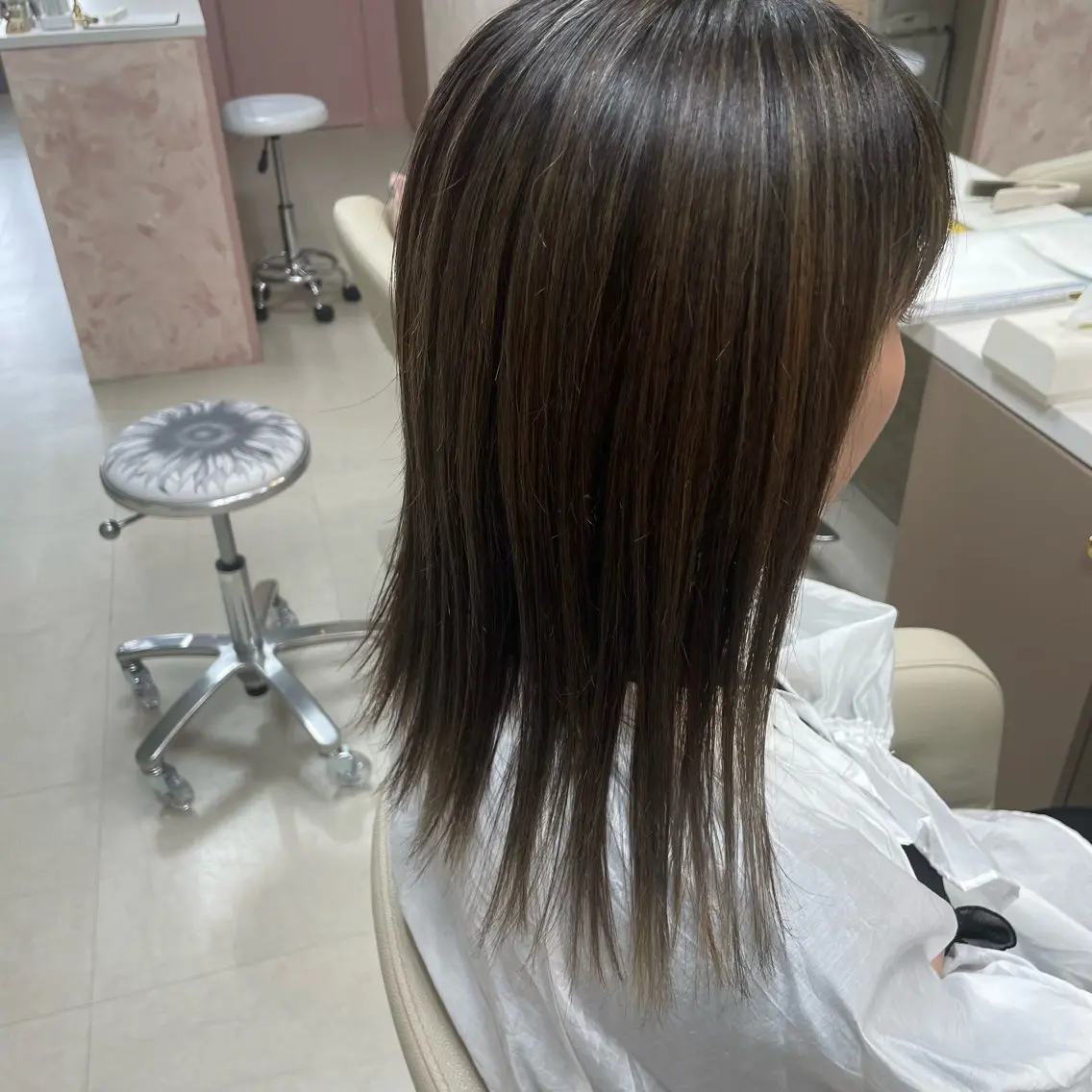 セミロング カラー カット ヘアカラー 坂本 沙也加のヘアスタイル
