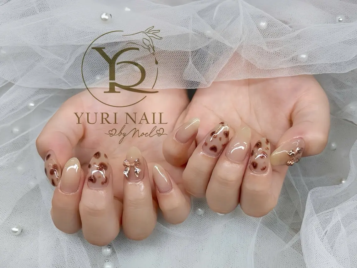ネイル チークネイル フットネイル グラデーション 韓国ネイル 持ち込み ハンドネイル フットネイル ハンドケア YURI Nail NARITAのネイルデザイン