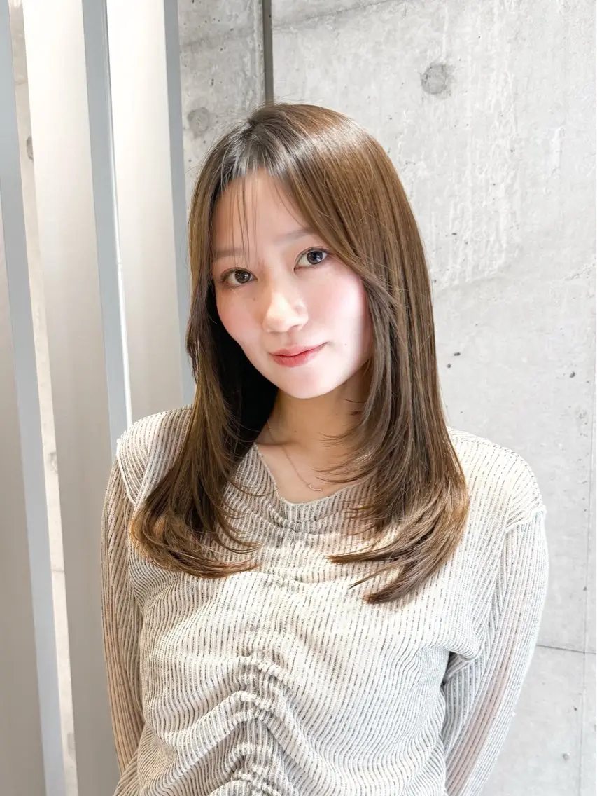 セミロング 🌟透明感カラー🌟 はらしおりのヘアスタイル