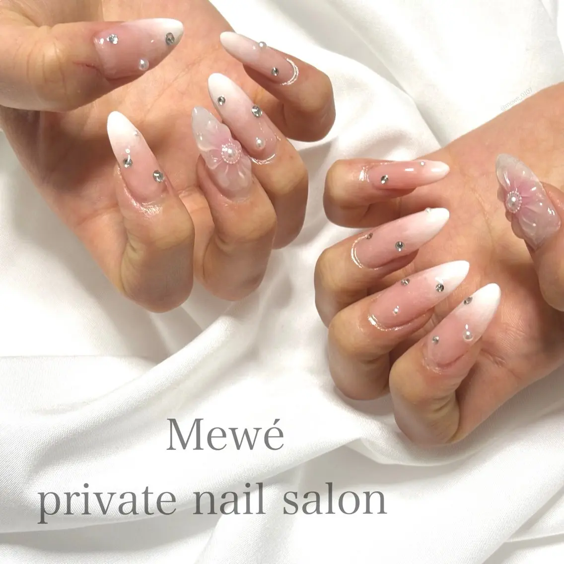 ネイル 持ち込み Mewé ayakaのネイルデザイン