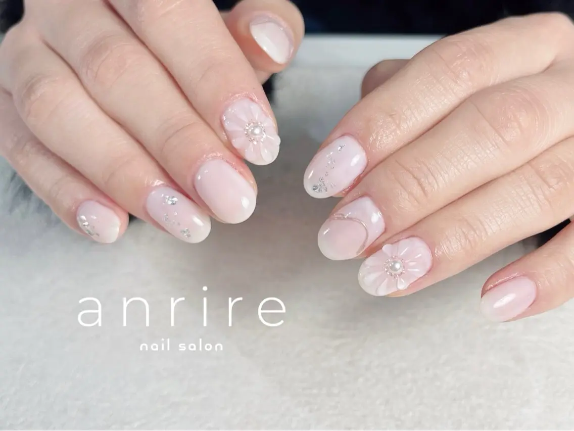 ネイル フラワーネイル ジェルネイル キラキラネイル ラメ(グリッター) ミラーネイル ハンドネイル nailsalon anrireのネイルデザイン