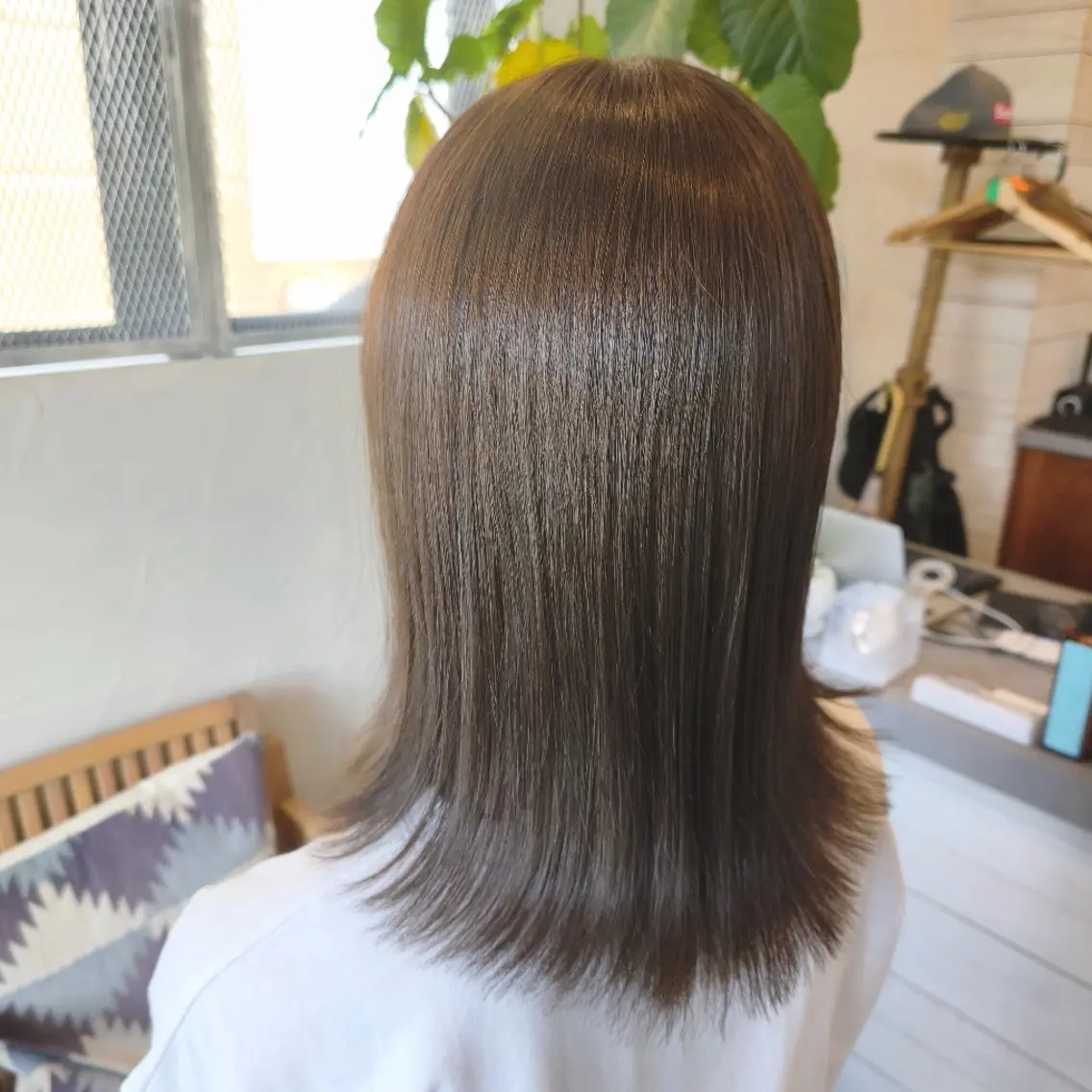 セミロング ヘアカラー LEASH 北原のヘアスタイル