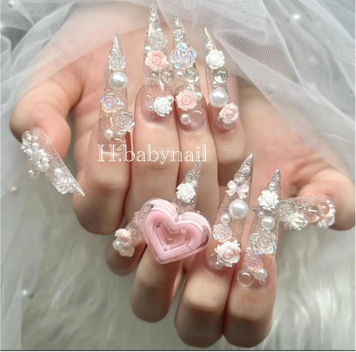 ネイル オーロラネイル フレンチネイル ジェルネイル ハロウィン キラキラネイル H.baby Nail Salonのネイルデザイン