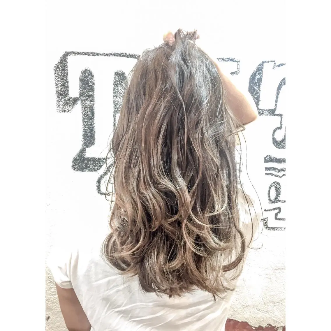 セミロング EIGHT plum TOKIOリミテッドのヘアスタイル