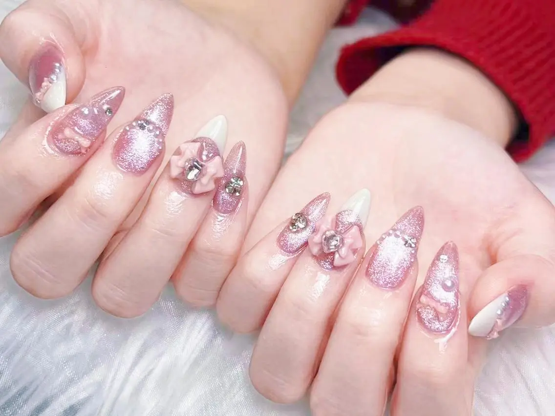 メンズ ネイル メンズ韓国風 アートネイル フレンチネイル ジェルネイル キラキラネイル ✨Bloom Ruby❣️のネイルデザイン