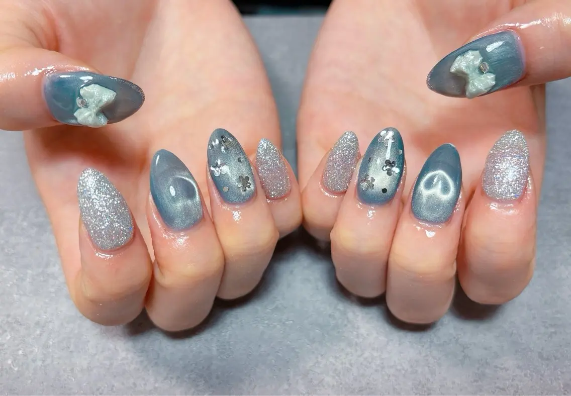 ネイル 韓国ネイル マグネットネイル ニュアンスネイル 夏ネイル ハンドネイル ハンドケア 💫ゆか_ Nailartistのネイルデザイン