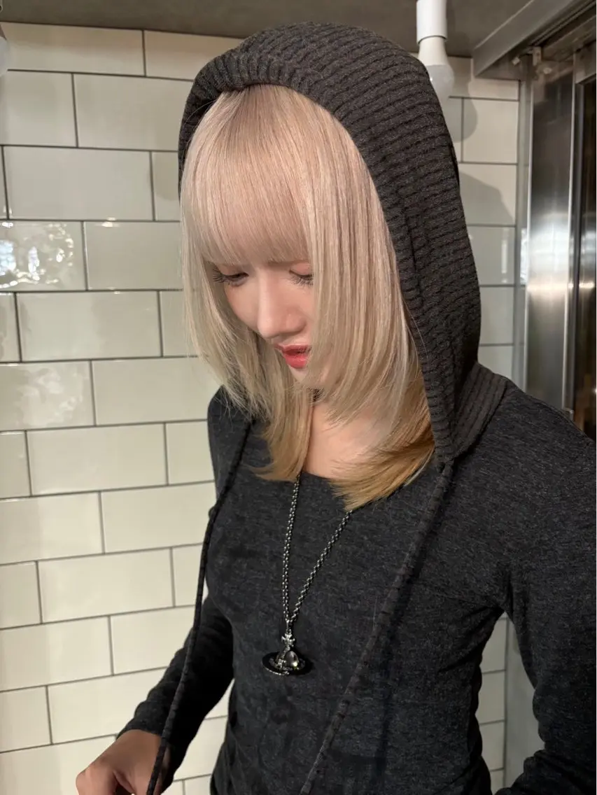 ミディアム ヘアカラー 褒められる ハイトーン⭐️カノンのヘアスタイル