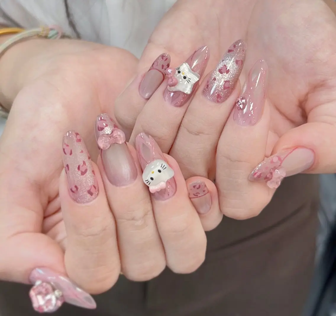 カラー  Nail 秋(アキ)のネイルデザイン