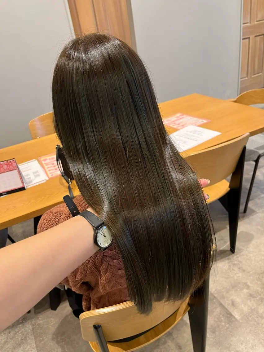 カット＋ケラチンストレート＋３ステップトリートメントの写真