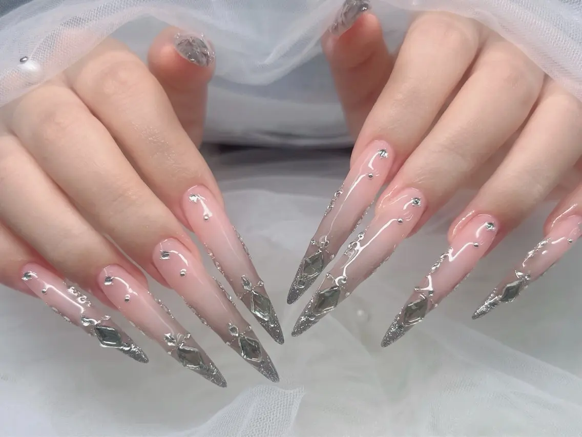 ネイル チークネイル ドット フレンチネイル グラデーション 韓国ネイル ハンドネイル Kei Nail Salonのネイルデザイン