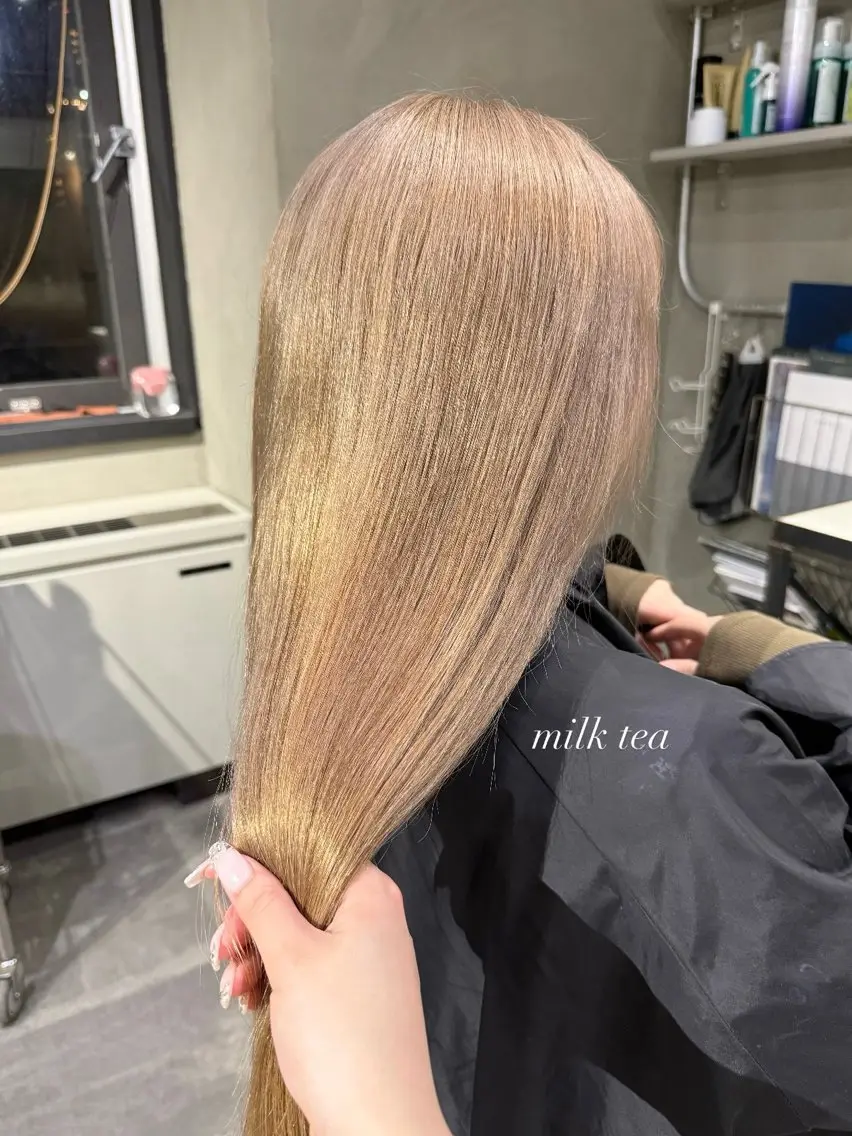 ロング カラー カット ヘアカラー トリートメント 佐伯 桃のヘアスタイル