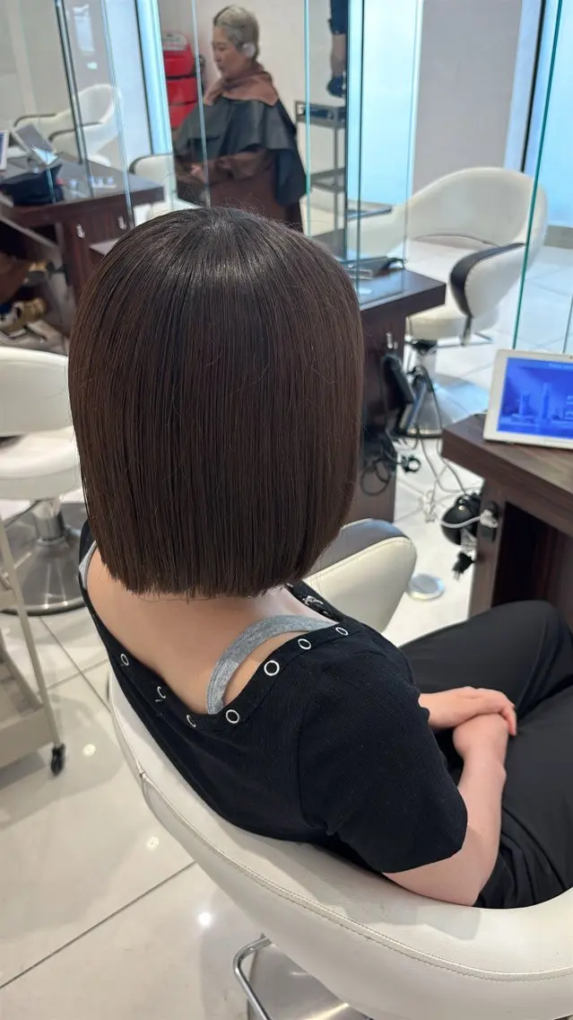 ショート カット Earth甲府昭和 🎀ほのかのヘアスタイル
