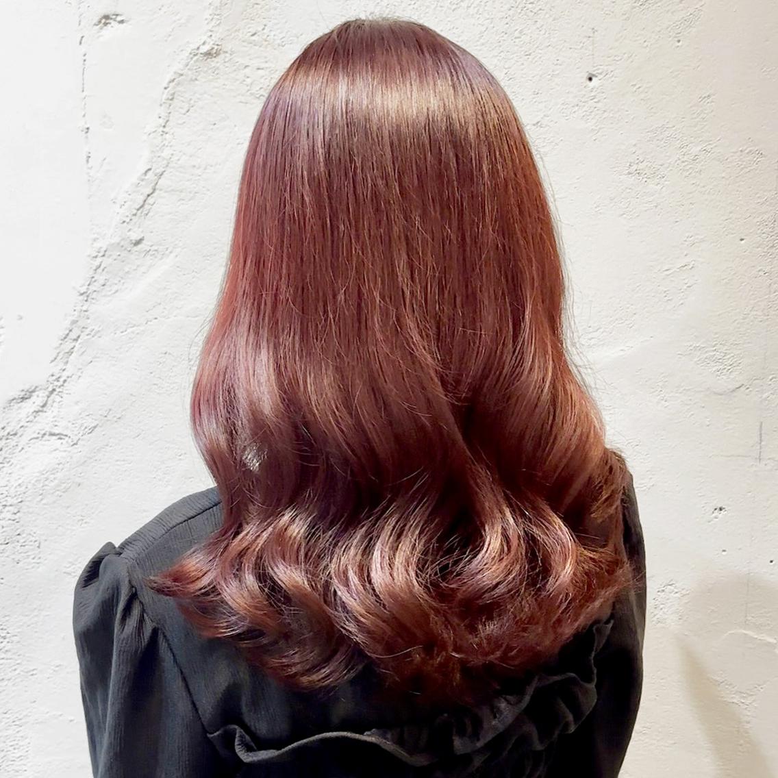 セミロング ピンクブラウン カット ヘアカラー トリートメント 村岡春陽💙ブリーチ カラー/推しカラーのヘアスタイル