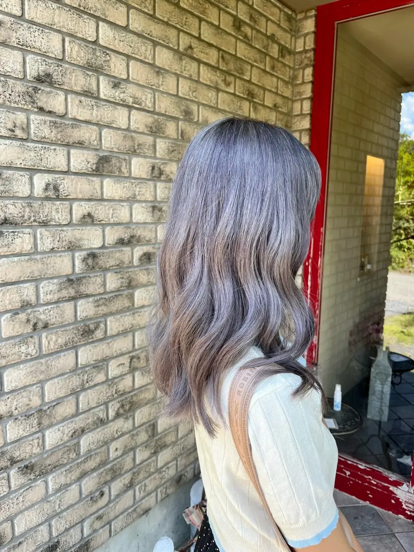 セミロング 小山 理紗のヘアスタイル