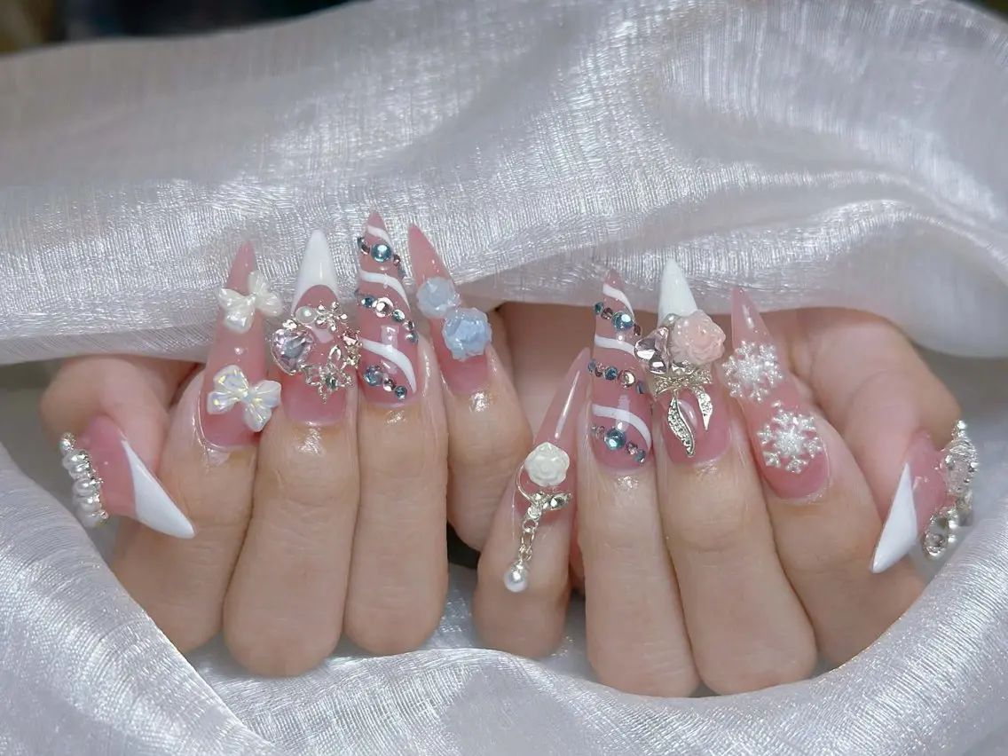 ネイル アニマル柄 ブラウン フットネイル フレンチネイル 韓国ネイル ハンドネイル Lisa Nail Salonのネイルデザイン