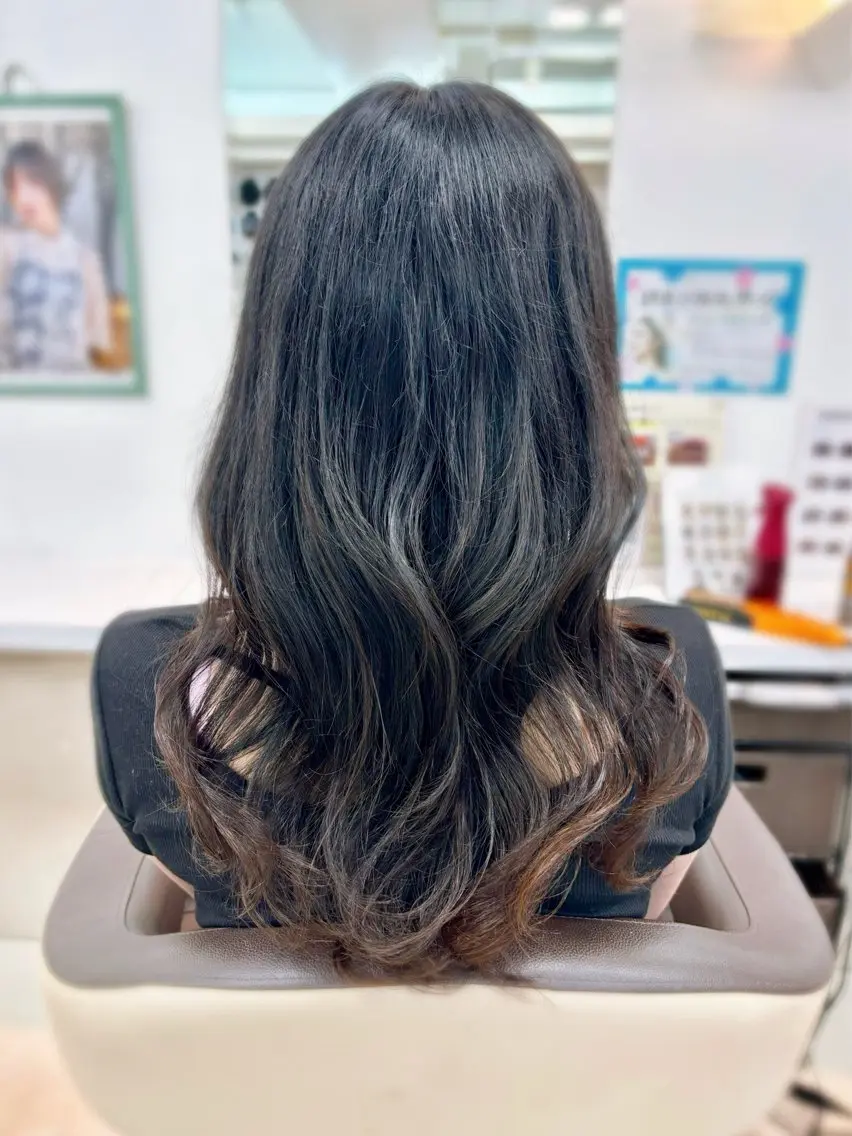 ロング 顔周りカット 韓国風ヘア レイヤーカット ローレイヤー Yuki/赤羽 /カラー🪽🤍のヘアスタイル